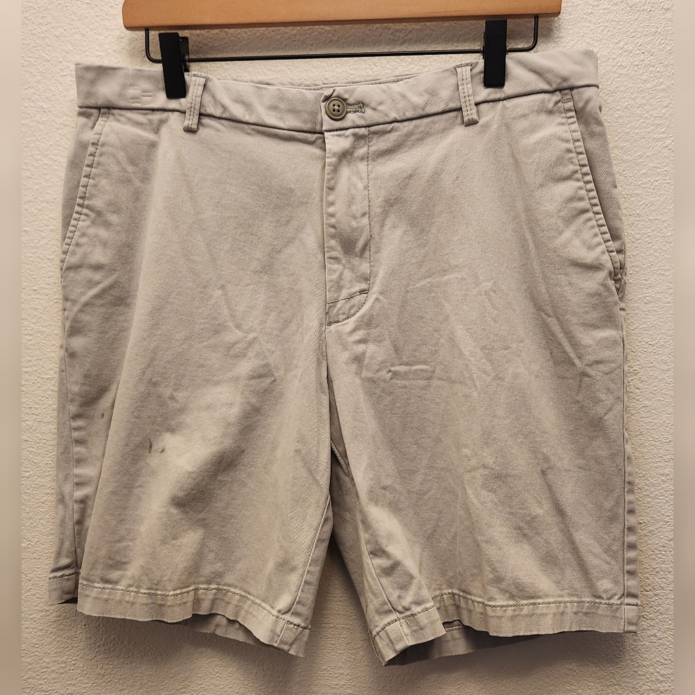 IZOD Shorts Mens 32 Beige Khakis Dad Outdoor Casual Golf Summer Solid